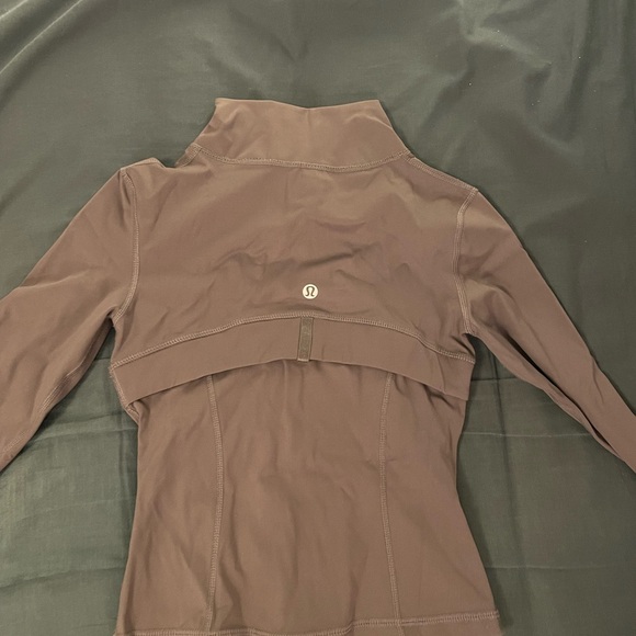 Lululemon Define Cropped Jacket - Picture 2 of 2
